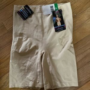 Maidenform shapewear